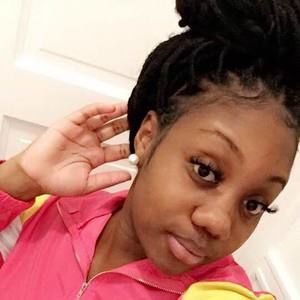 Meet your Posher, Karena